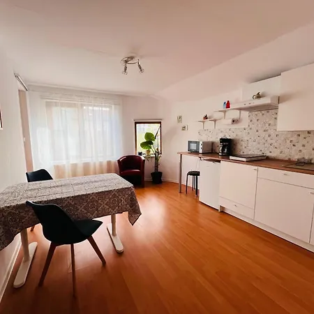 Flower - 3 Apartment *