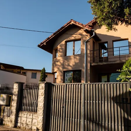 Apartment Flower - 3 Cluj-Napoca